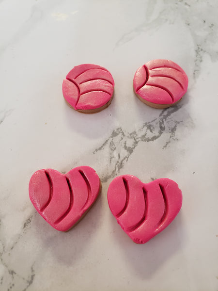 Concha Stud Earrings